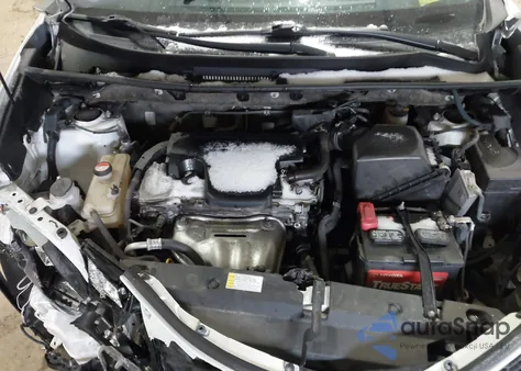 2015 Toyota Rav4 Xle z USA, uszkodzony, nr VIN JTMWFREV9FD078473